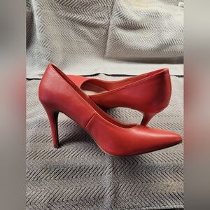 Le Chateau Red Stiletto Heels Classic Pumps